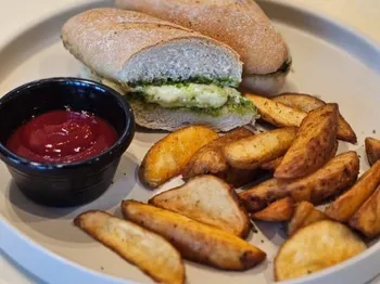 Spicy Pesto Cheese Sandwich