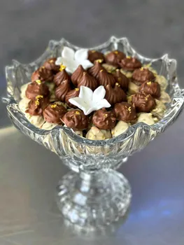 Croquant Chocolate & Pistachio Caramel